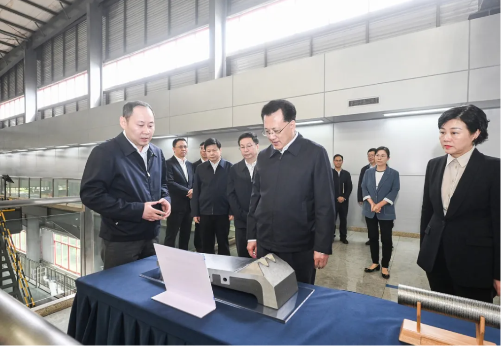 袁家军：聚焦主责主业 履行战略使命 进一步深化国资国企改革